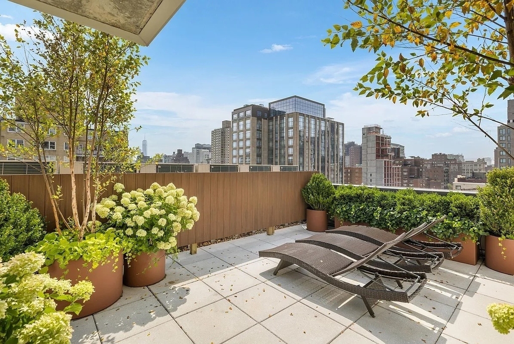 250 E 21st Street - Photo 13