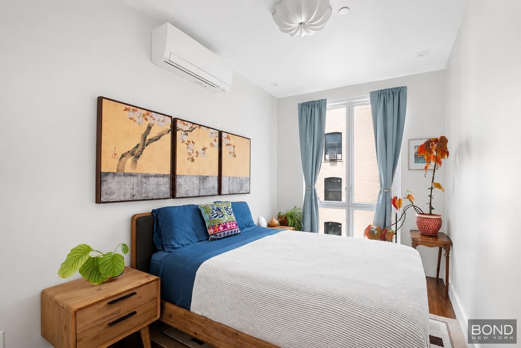 776 Franklin Avenue - Photo 2