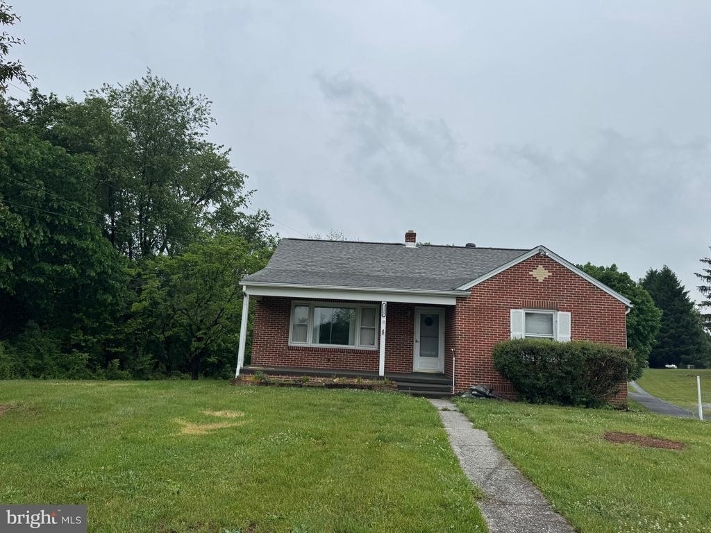 1123 Shepherdstown Road - Photo 3