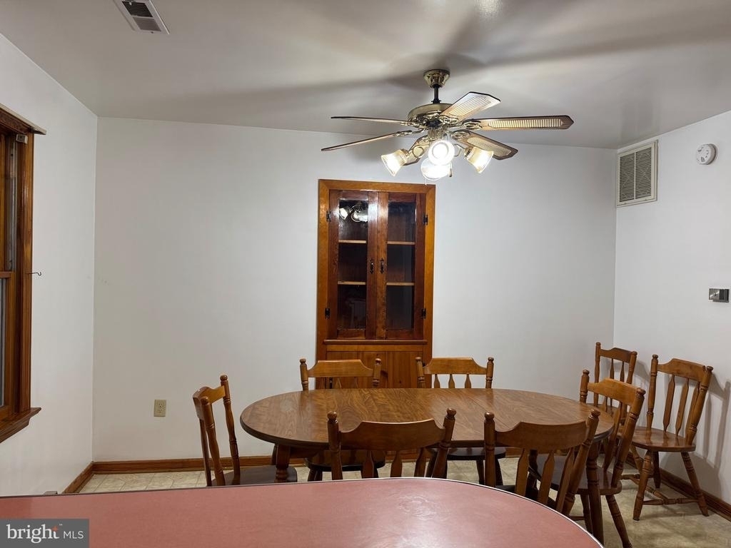 1123 Shepherdstown Road - Photo 11