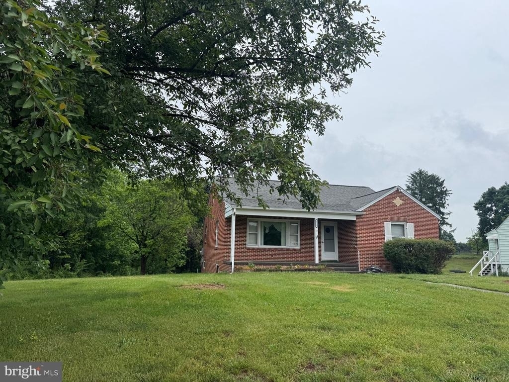 1123 Shepherdstown Road - Photo 2
