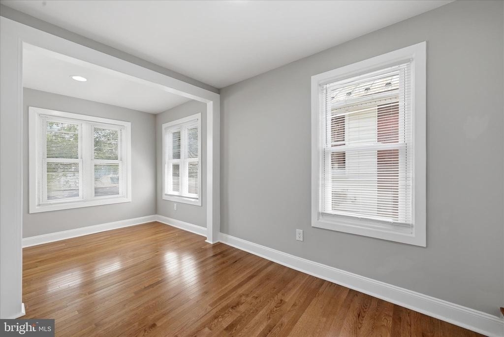 314 E Piccadilly Street - Photo 14