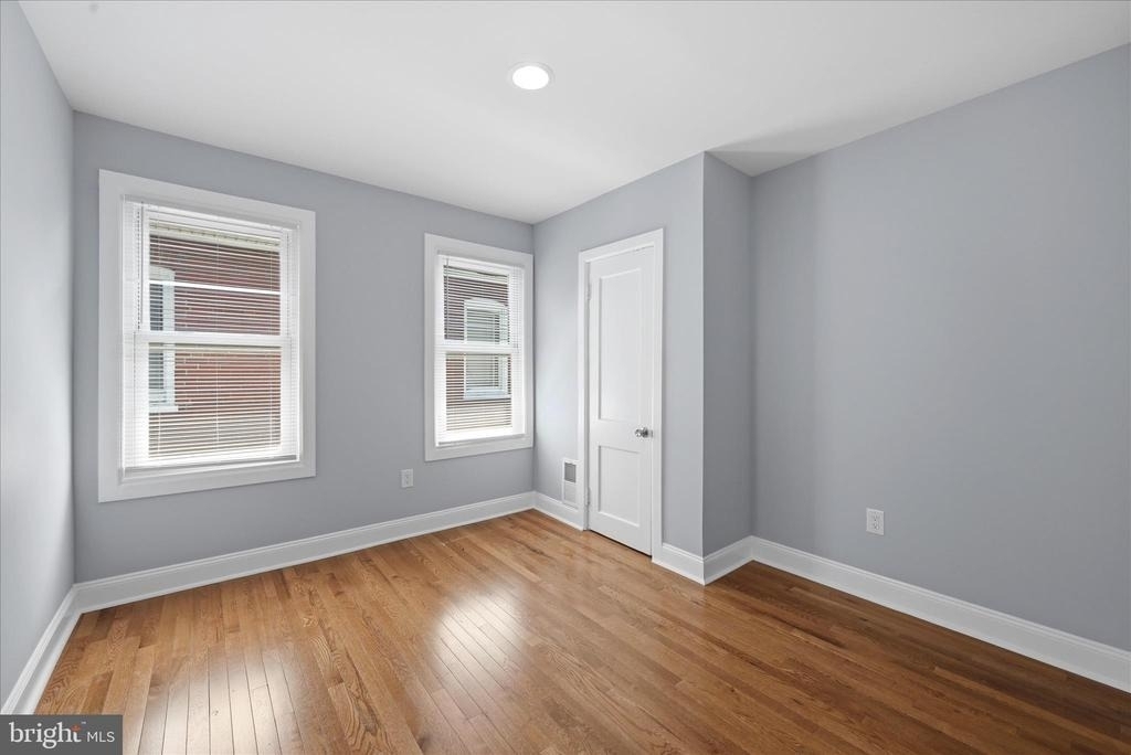314 E Piccadilly Street - Photo 16