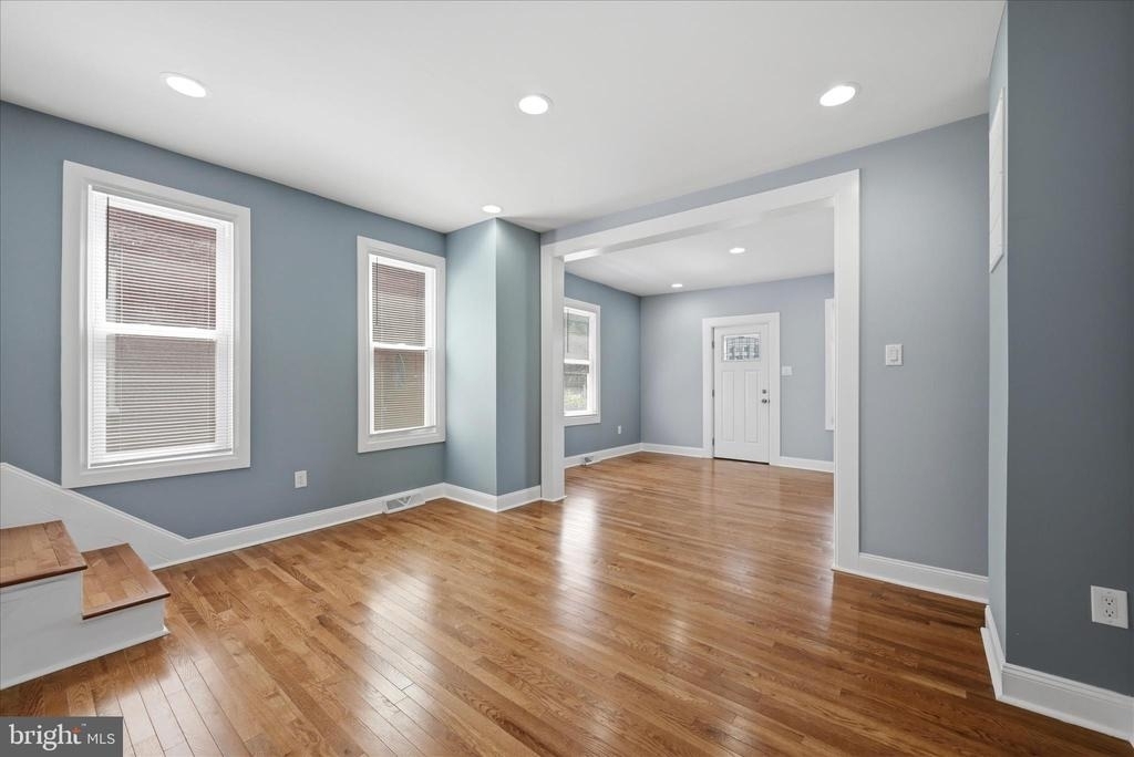 314 E Piccadilly Street - Photo 8