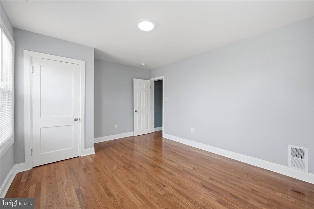 314 E Piccadilly Street - Photo 18