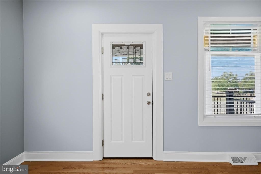314 E Piccadilly Street - Photo 4