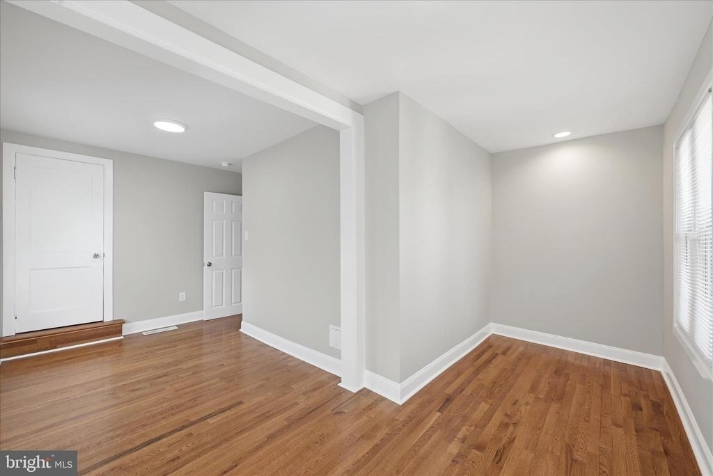 314 E Piccadilly Street - Photo 15