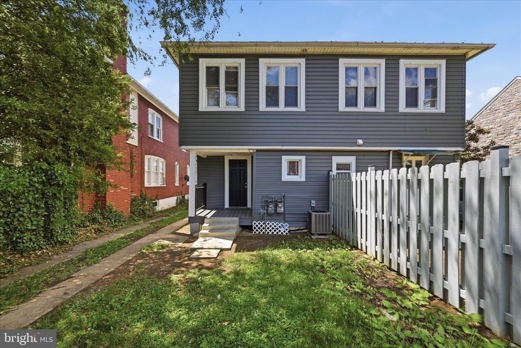 314 E Piccadilly Street - Photo 21