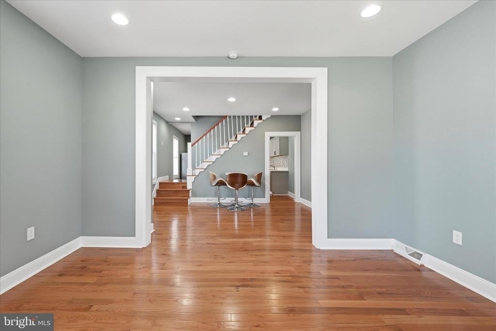 312 E Piccadilly Street - Photo 5