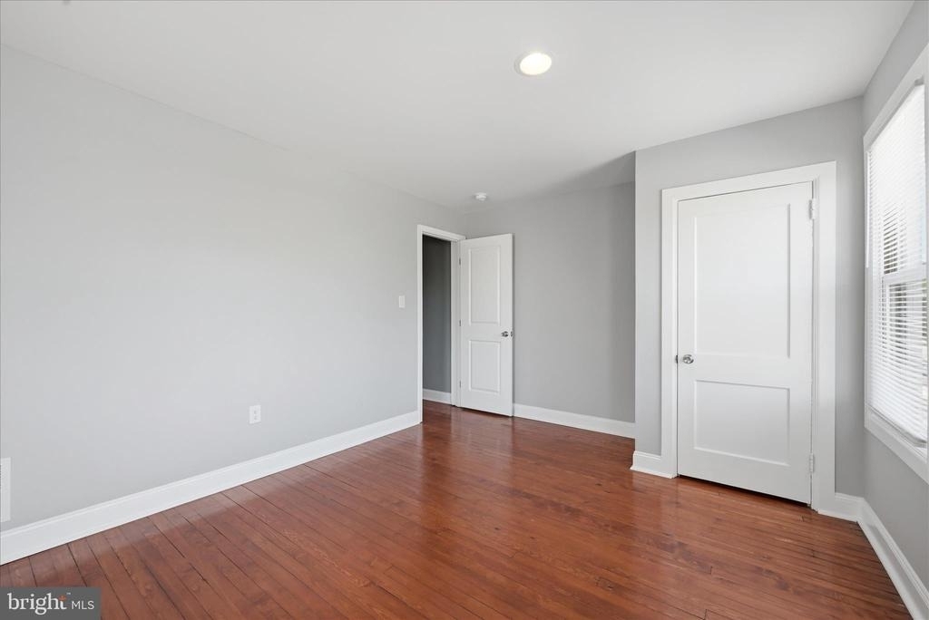 312 E Piccadilly Street - Photo 18