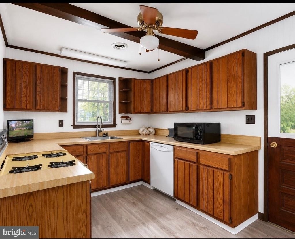 314 Lake Drive - Photo 7