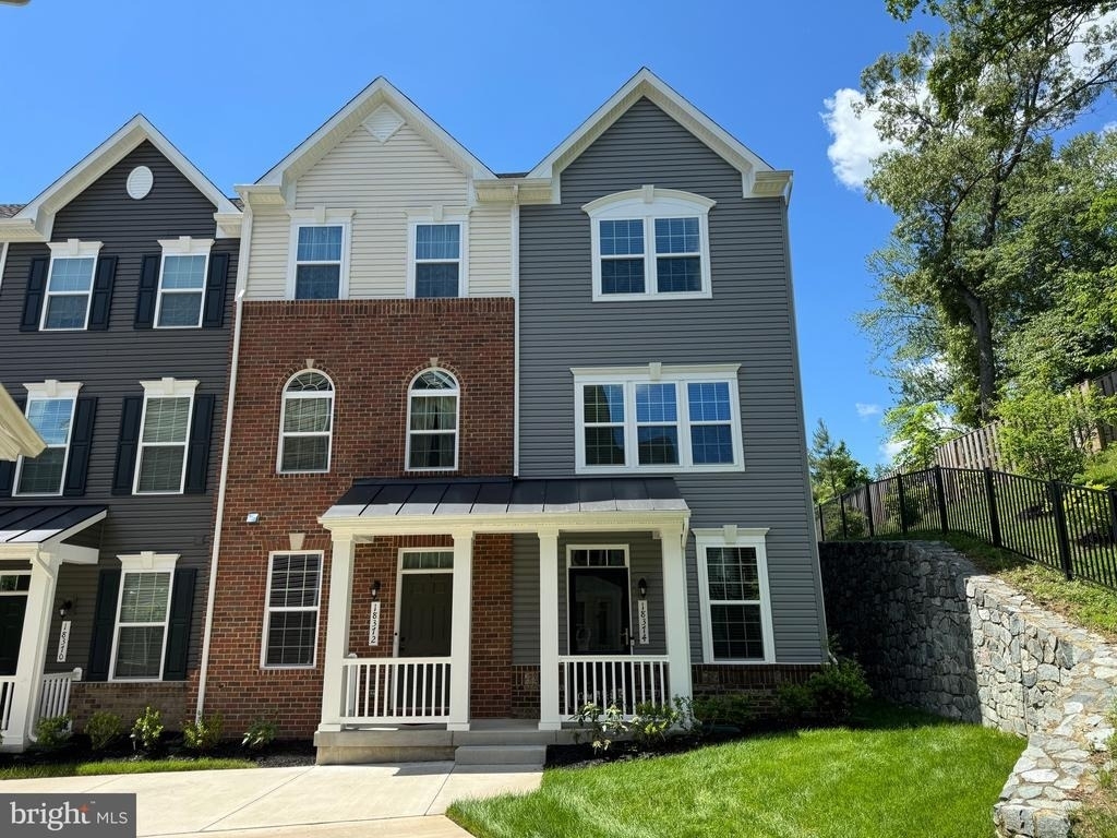 18374 Reaper Hill Court - Photo 0