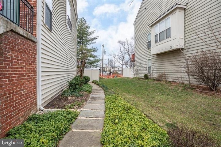 13340 Colchester Ferry Place - Photo 30