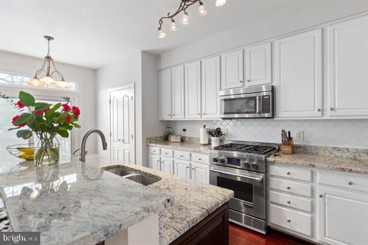 13340 Colchester Ferry Place - Photo 16