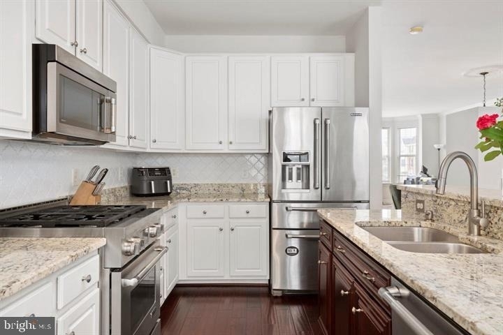 13340 Colchester Ferry Place - Photo 17