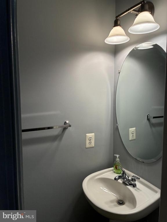 9532 Walker Way - Photo 4