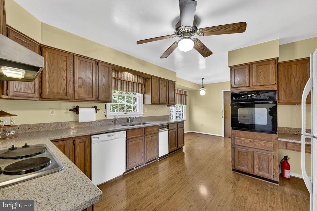 40297 Braddock Road - Photo 8