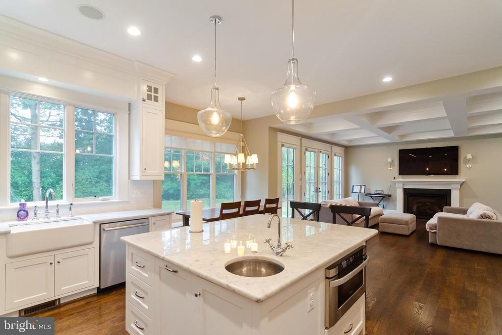 6801 Danforth Street - Photo 6