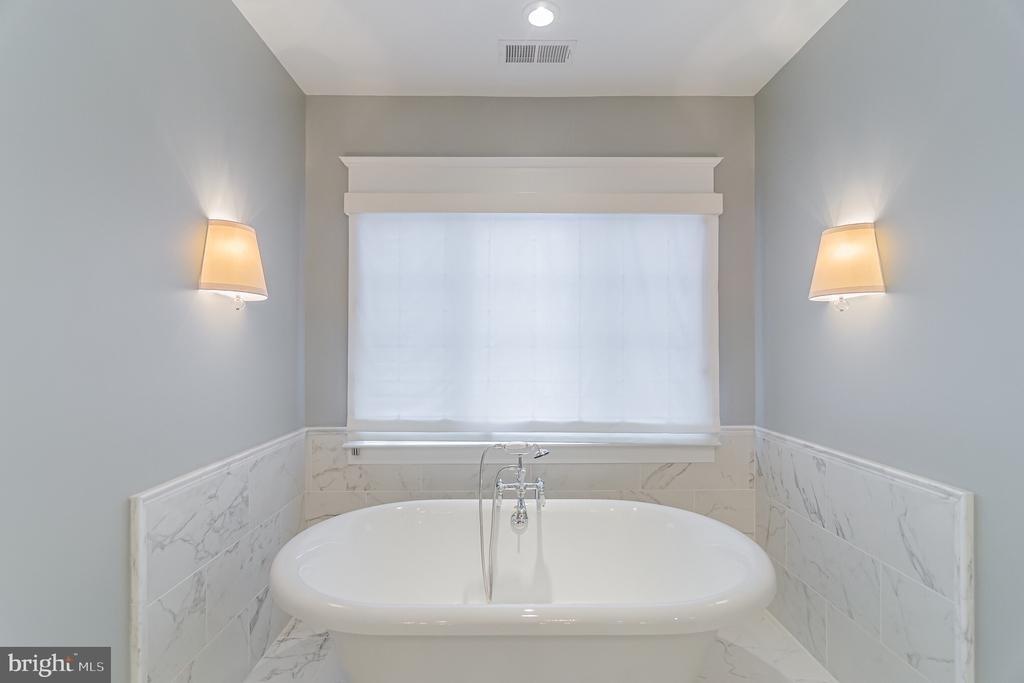 6801 Danforth Street - Photo 17