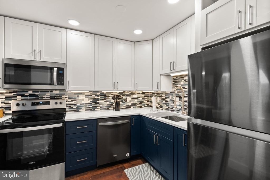 3245 Rio Drive - Photo 3