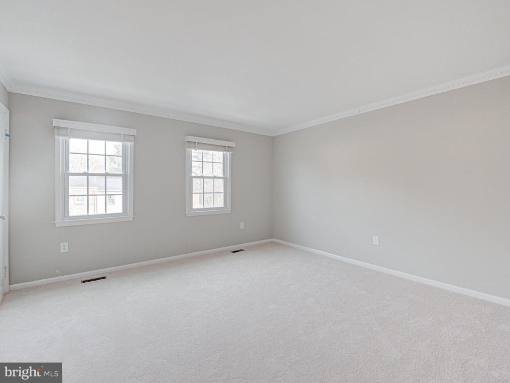 10332 Mockingbird Pond Court - Photo 16