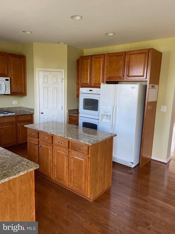 233 Morlyn Drive - Photo 2