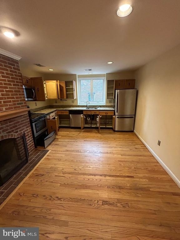 1202 W Abingdon Drive - Photo 7