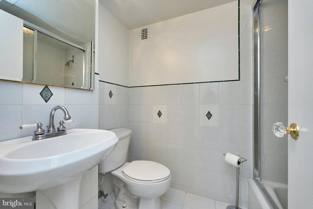 5340 Holmes Run Parkway - Photo 16