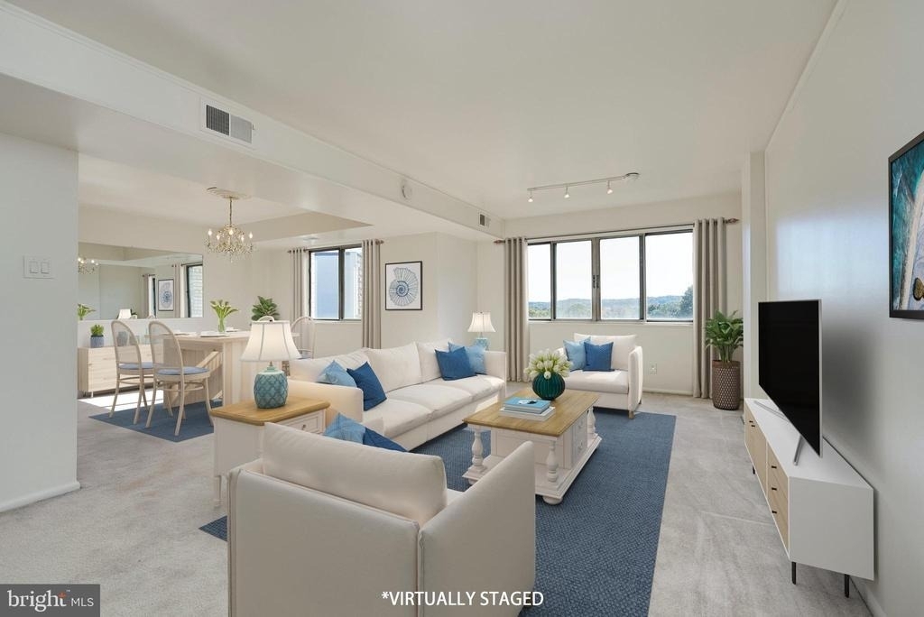 5340 Holmes Run Parkway - Photo 0
