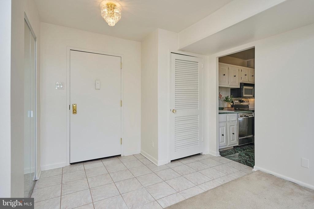 5340 Holmes Run Parkway - Photo 2