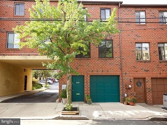 2610 Parrish Street - Photo 0
