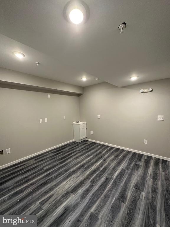 1225 W Dauphin Street - Photo 32