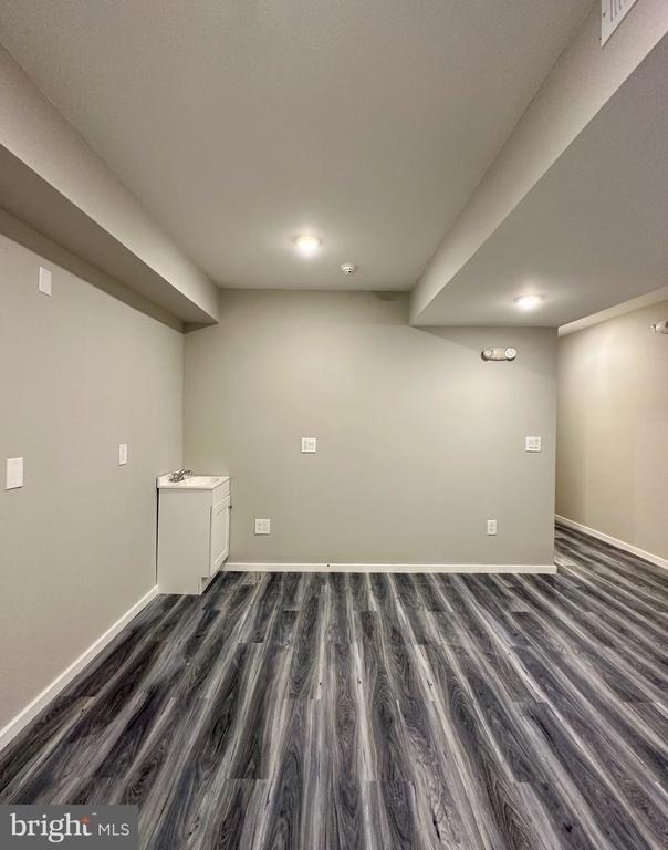 1225 W Dauphin Street - Photo 18