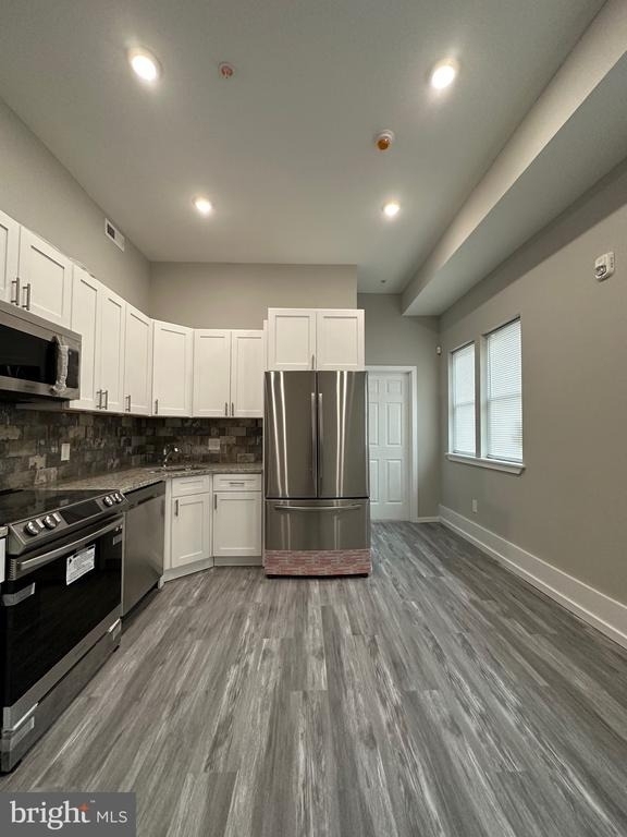 1225 W Dauphin Street - Photo 9