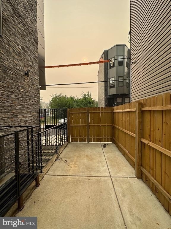 1225 W Dauphin Street - Photo 38