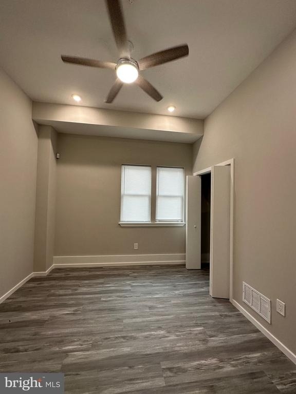 1225 W Dauphin Street - Photo 2