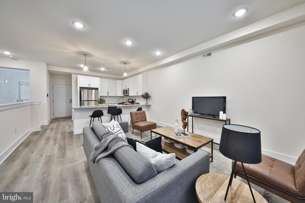 962 N 8th Street - Photo 4