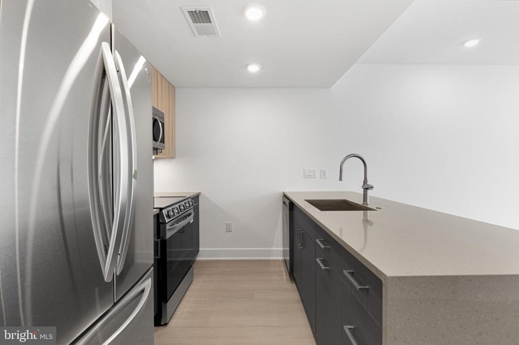 2000 Dreer Street - Photo 2