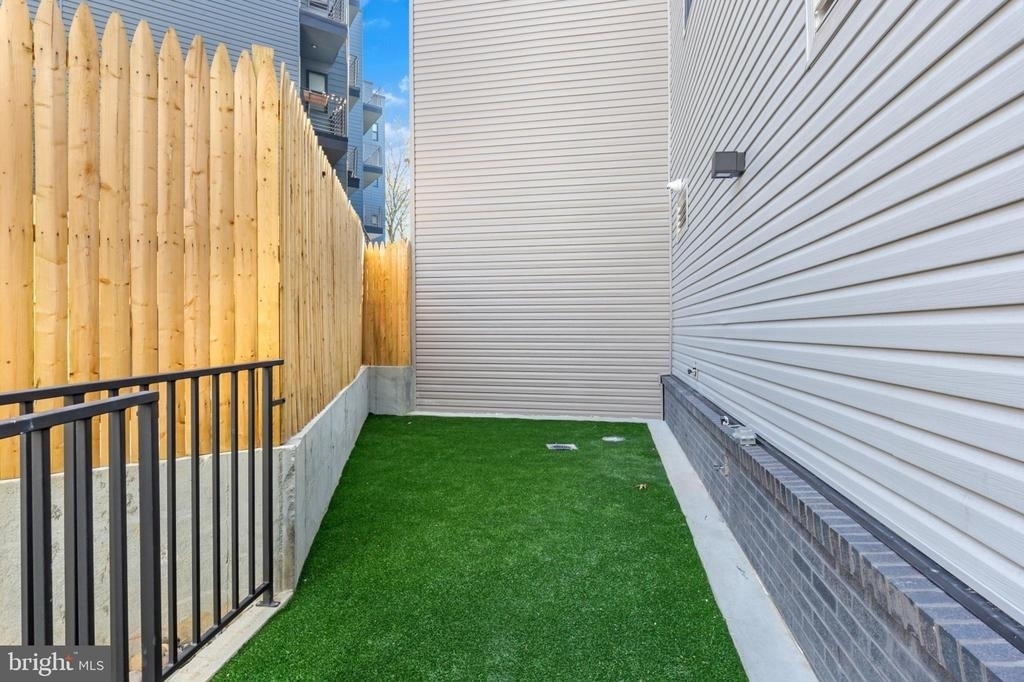 2000 Dreer Street - Photo 33