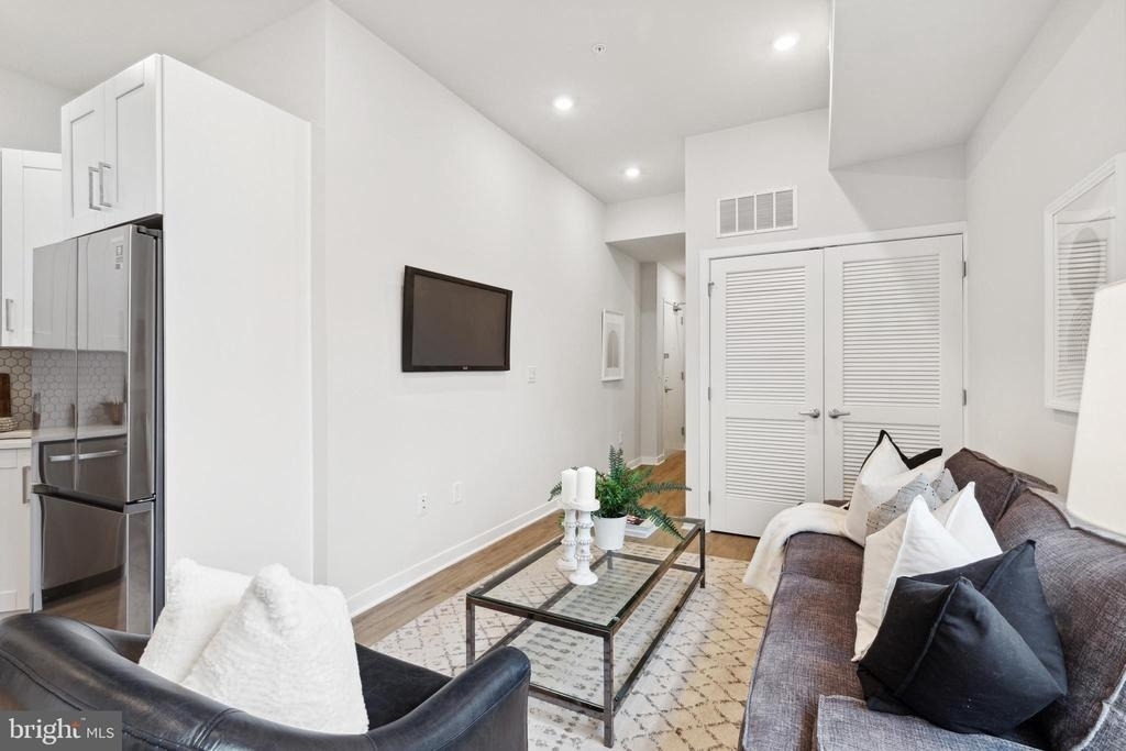 1330 S Patton Street - Photo 2
