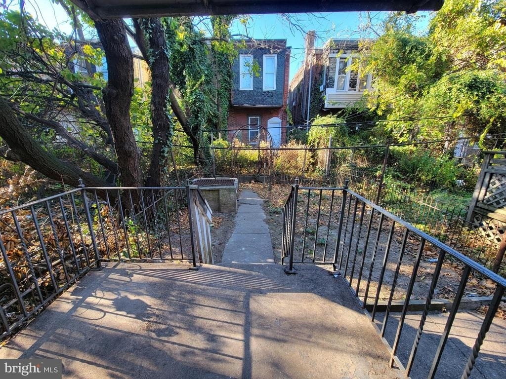 4554 N Smedley Street - Photo 32
