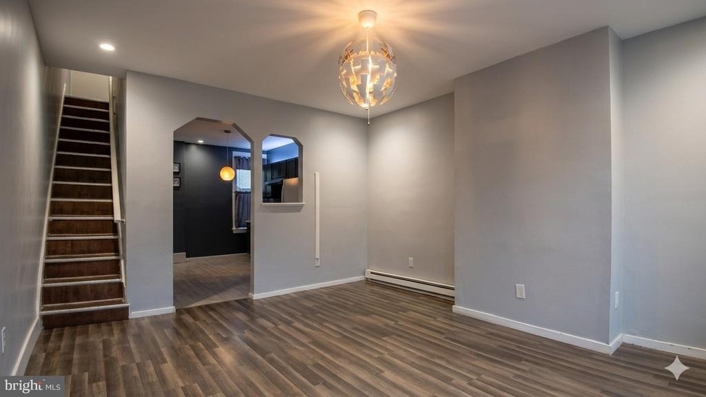 2925 N Marshall Street - Photo 2