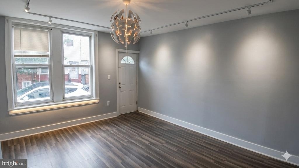 2925 N Marshall Street - Photo 3