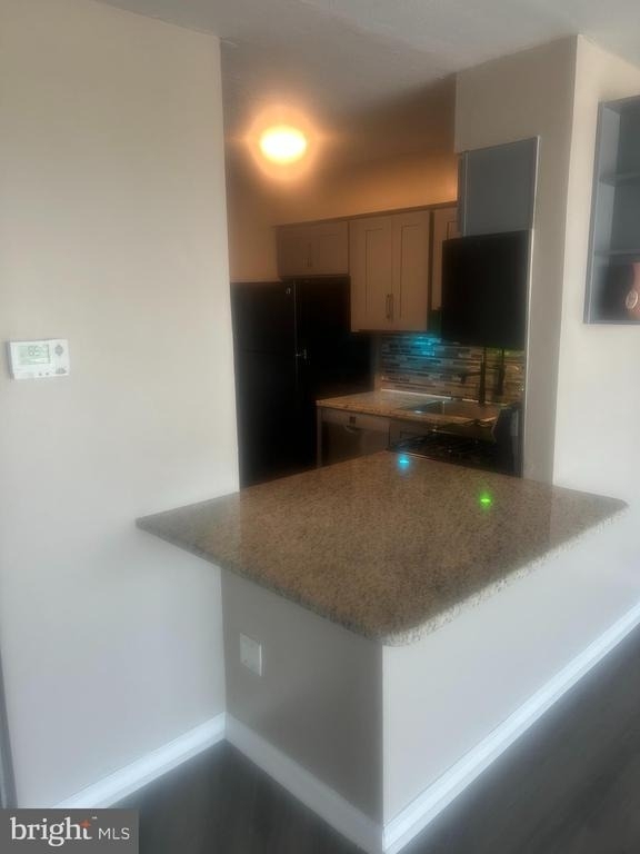 2401 Pennsylvania Avenue - Photo 13