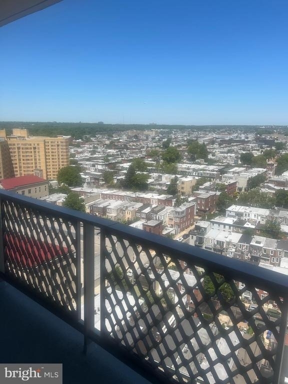 2401 Pennsylvania Avenue - Photo 17