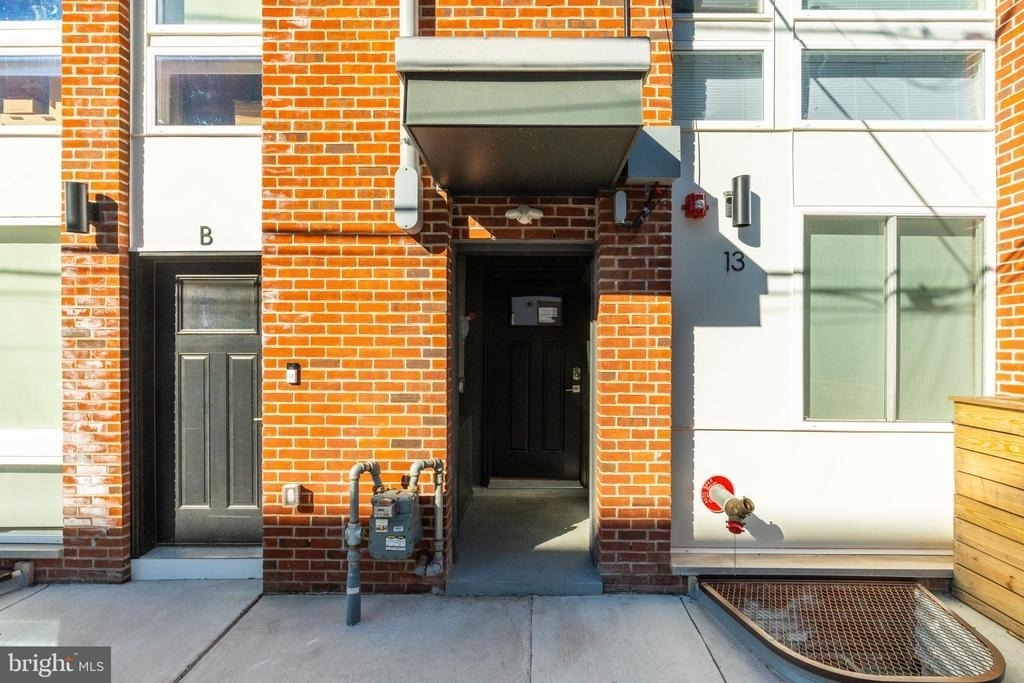 1500 N Randolph Street - Photo 0