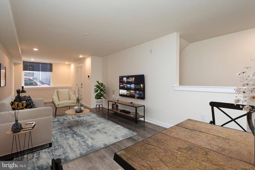 1500 N Randolph Street - Photo 1