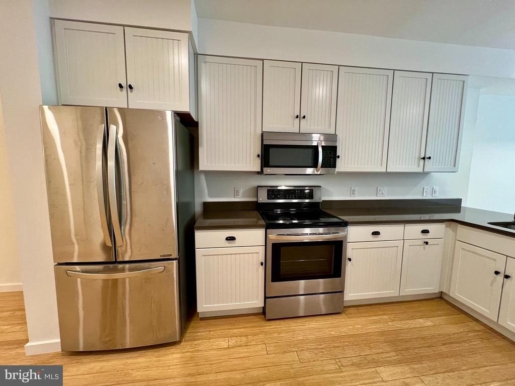 520 Carpenter Lane - Photo 4