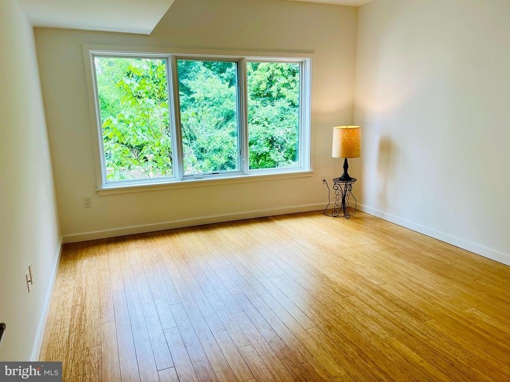 520 Carpenter Lane - Photo 10