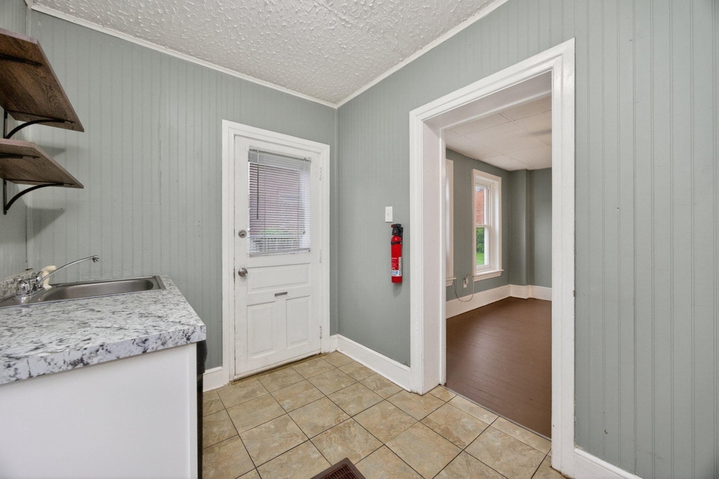 24 E 5th Street - Photo 11